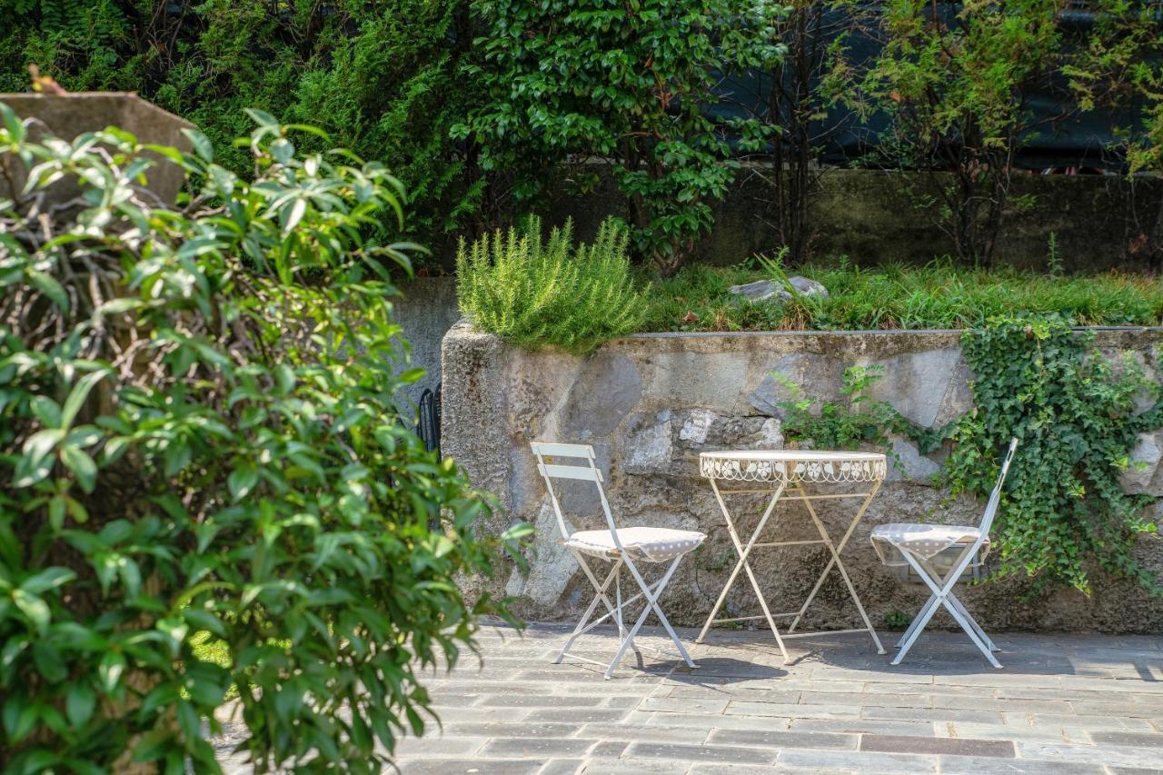 I D'A Charming Penthouse - Lake View- Como- House-130 Mt-2 Double Bedrooms And 2 Double Bathrooms A Spacious Living Room-Full Equipped Kitchen-Private Garden And Terrace-Private Covered Parking Exterior foto