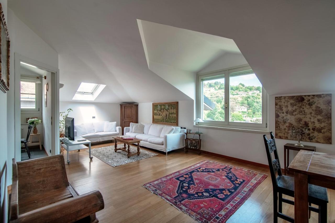 I D'A Charming Penthouse - Lake View- Como- House-130 Mt-2 Double Bedrooms And 2 Double Bathrooms A Spacious Living Room-Full Equipped Kitchen-Private Garden And Terrace-Private Covered Parking Exterior foto